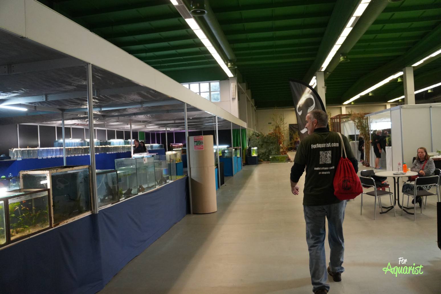 Nalevo súťažné akváriá