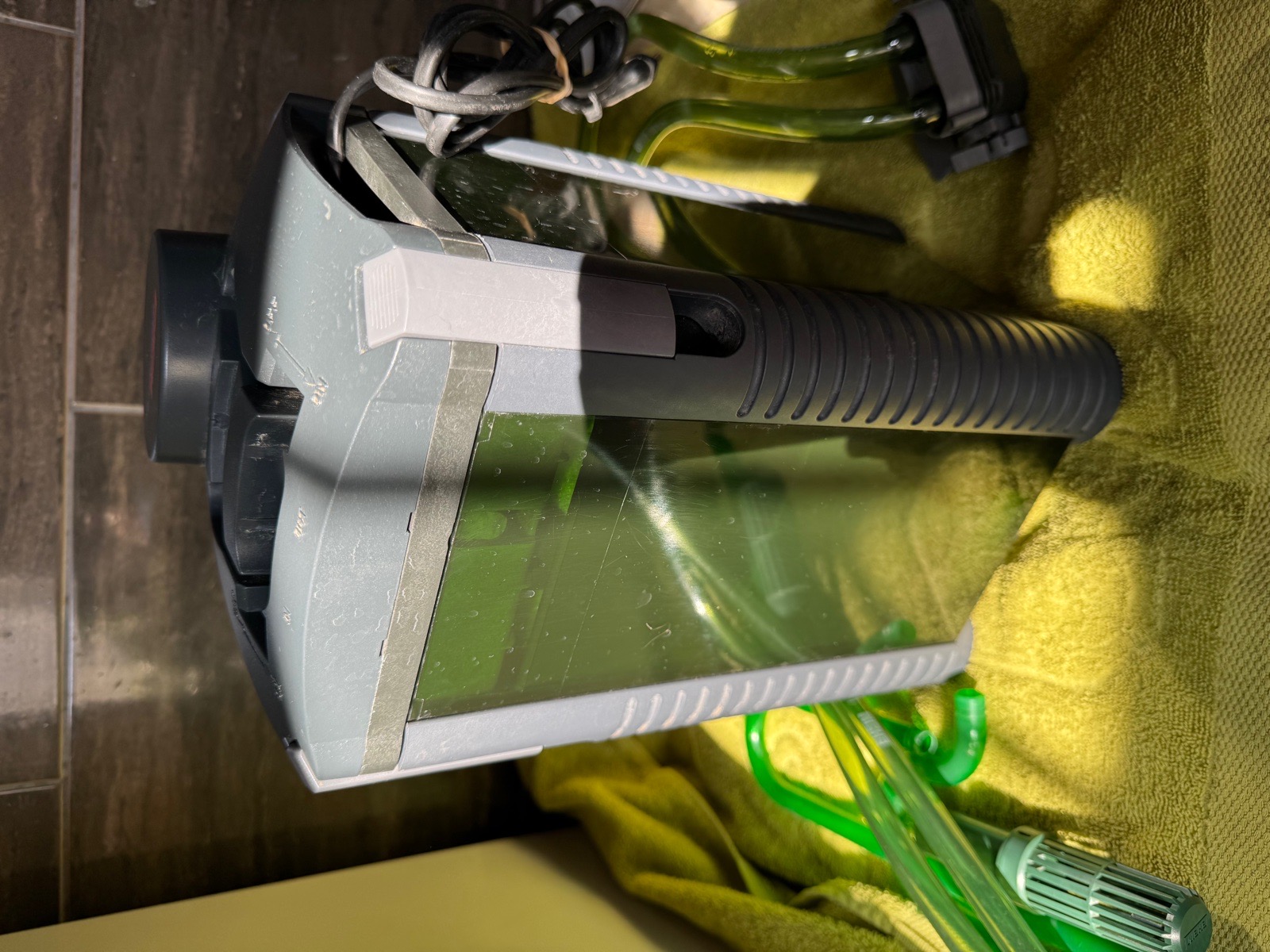 Externí filtr Eheim eXperience 250 (2424) !!!PRASKLÝ ROTOR!!!