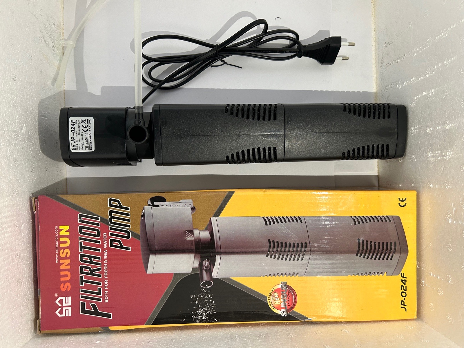 Filtr do 200-350 l akvarium. Průtok 1200l/h