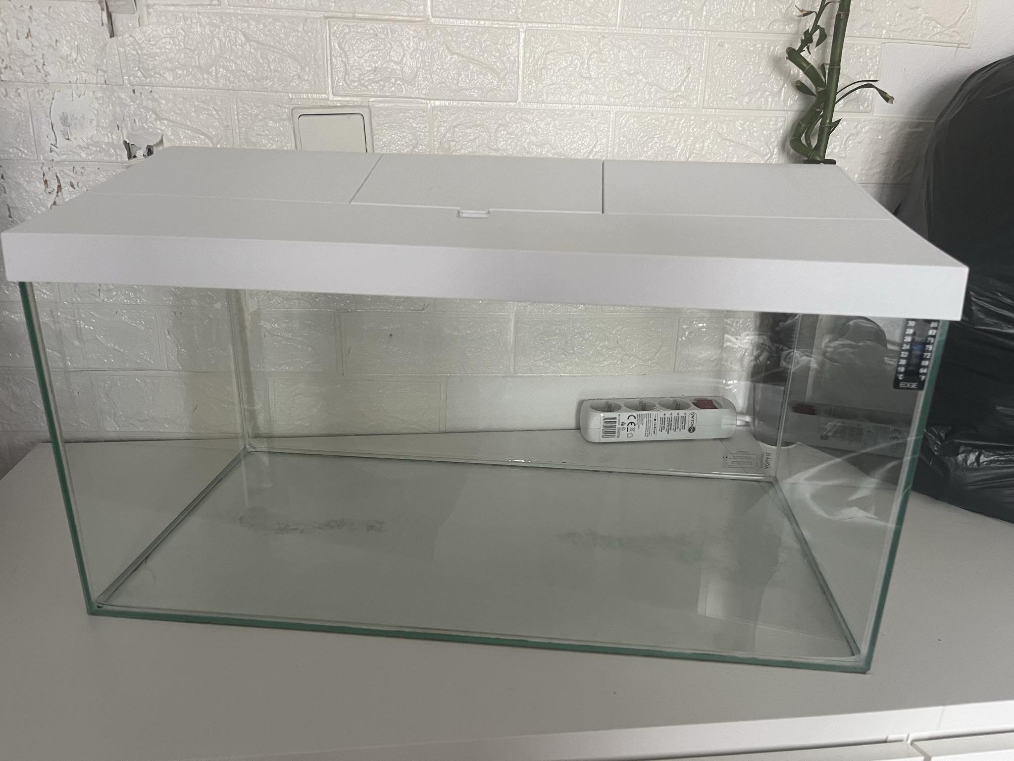 Akvárium + příslušenství